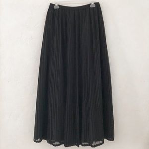 Maxi Black Pleated Skirt